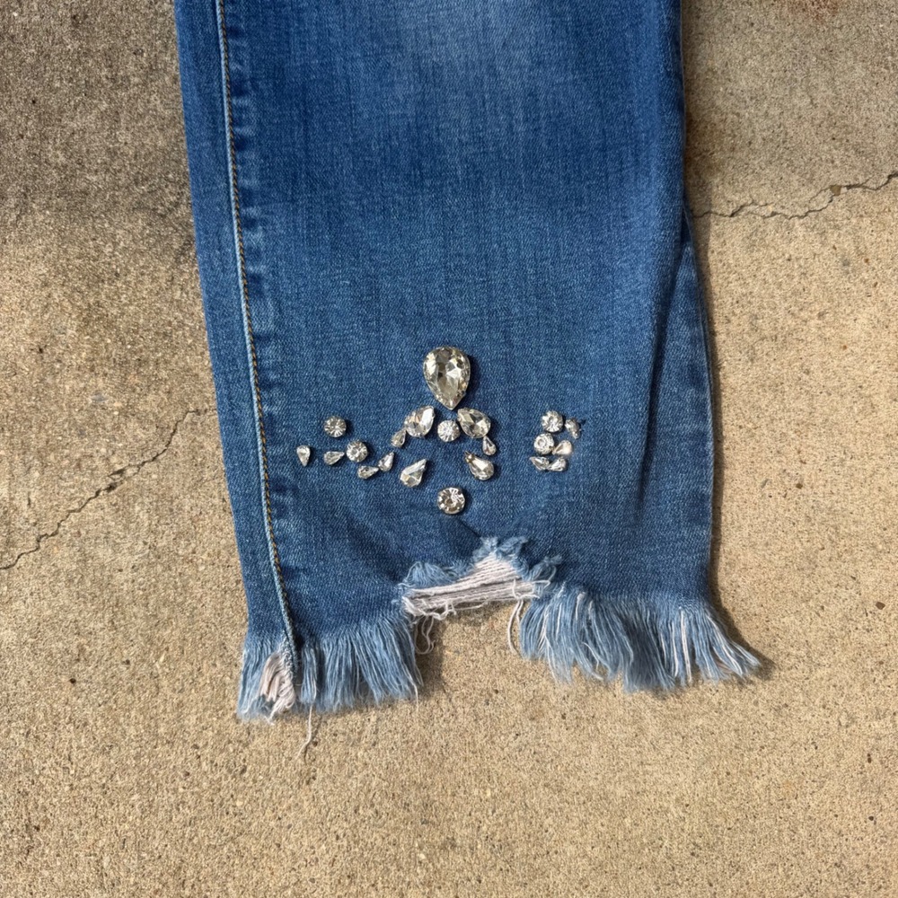 INC International Concepts Skinny Leg Curvy Fit Embellished Distressed Jeans 16 - Picture 2 of 11